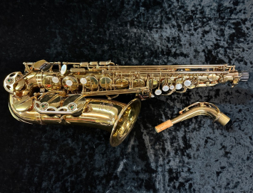 Photo Very Pretty Original Lacquer Selmer Paris Mark VII Alto Saxophone, Serial #299553